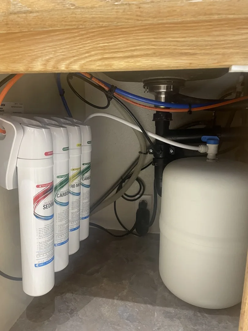 RO system Springwell system installed under the sink